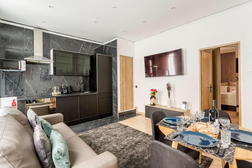 Suite Paris, Tour Eiffel, Champs Elysees Exterior foto