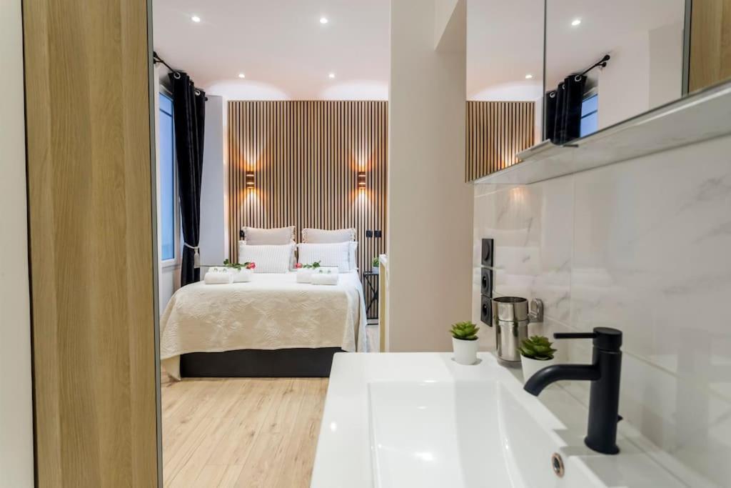 Suite Paris, Tour Eiffel, Champs Elysees Exterior foto